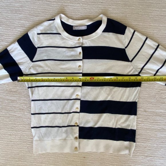 Banana Republic White and Black Thick Striped Button Up Shirt for Ladies - Picture 6 of 6